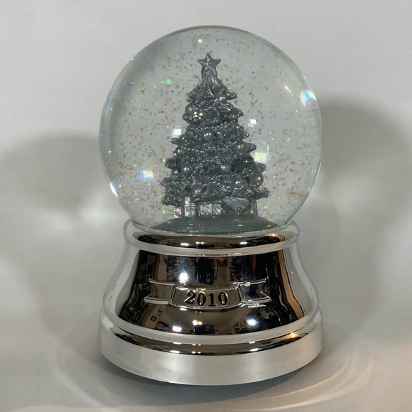 Elegant 2010 Silver Holiday Tree Winter Snowglobe O Christmas Tree Music Decor - Picture 1 of 6